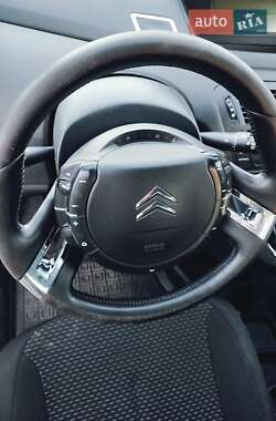 Микровэн Citroen C4 Picasso 2010 в 