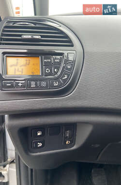 Микровэн Citroen C4 Picasso 2013 в 