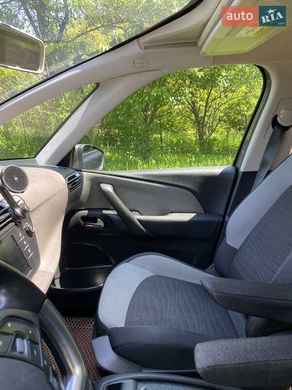 Микровэн Citroen C4 Picasso 2015 в Тернополе фото 10 Микровэн Citroen C4 Picasso 2015 в Тернополе