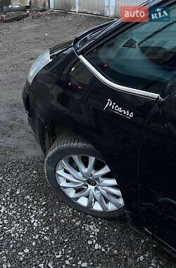 Микровэн Citroen C4 Picasso 2011 в 