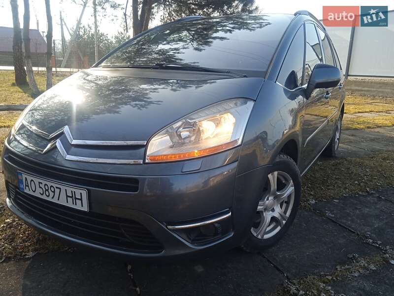 Микровэн Citroen C4 Picasso 2010 в 