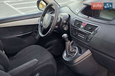 Микровэн Citroen C4 Picasso 2010 в 