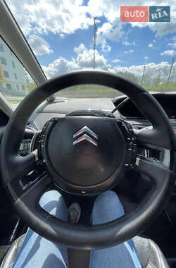 Микровэн Citroen C4 Picasso 2010 в 