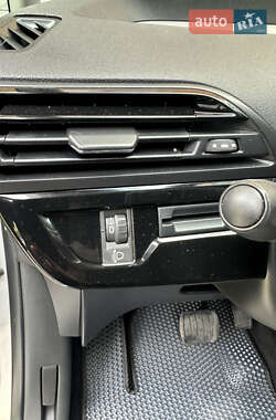Мікровен Citroen C4 Picasso 2015 в 