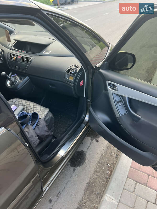 Микровэн Citroen C4 Picasso 2010 в Подольске фото 16 Микровэн Citroen C4 Picasso 2010 в Подольске