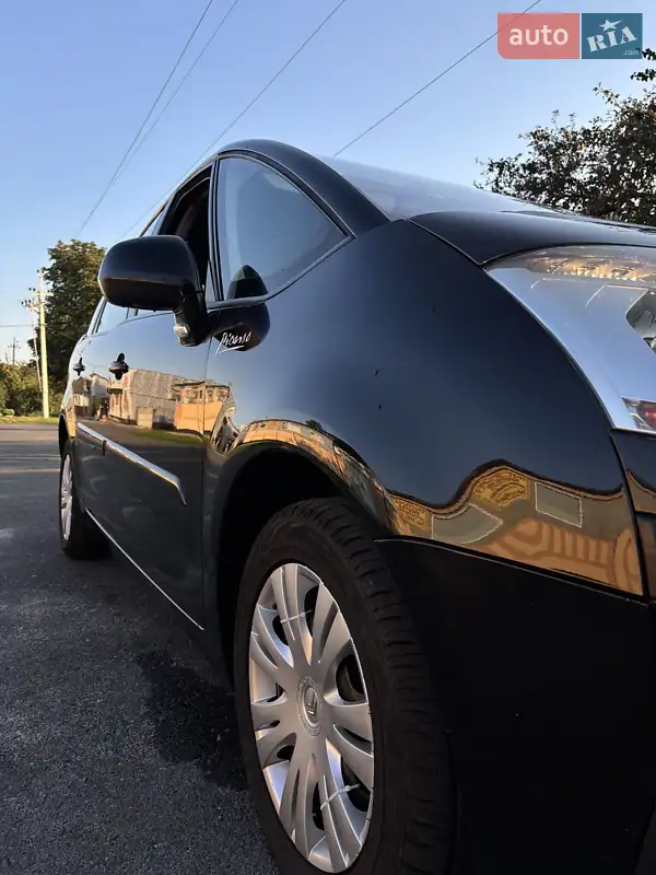 Citroen C4 Picasso 2010 VIN VF7UD9HZHAJ803763 фото оголошення 5 з 58