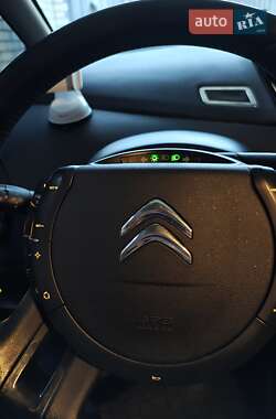 Микровэн Citroen C4 Picasso 2011 в 