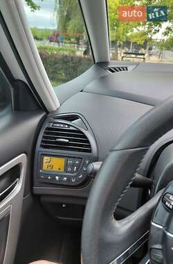 Микровэн Citroen C4 Picasso 2012 в 