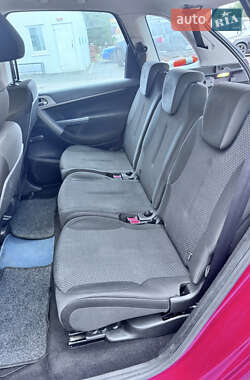 Микровэн Citroen C4 Picasso 2011 в 