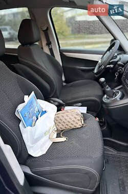 Микровэн Citroen C4 Picasso 2010 в 