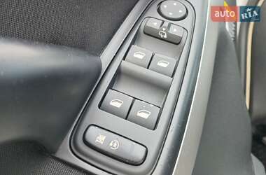 Мікровен Citroen C4 Picasso 2012 в  фото 27 Мікровен Citroen C4 Picasso 2012 в