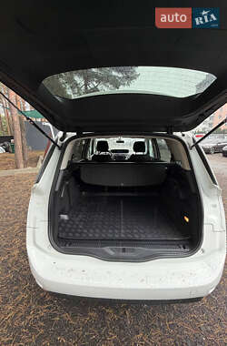 Мікровен Citroen C4 Picasso 2015 в  фото 19 Мікровен Citroen C4 Picasso 2015 в