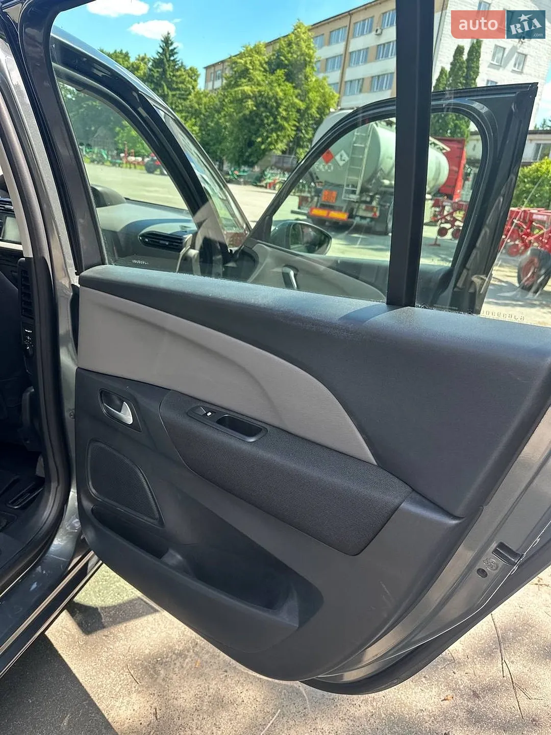2016 Citroen C4 Picasso - мініатюра 18