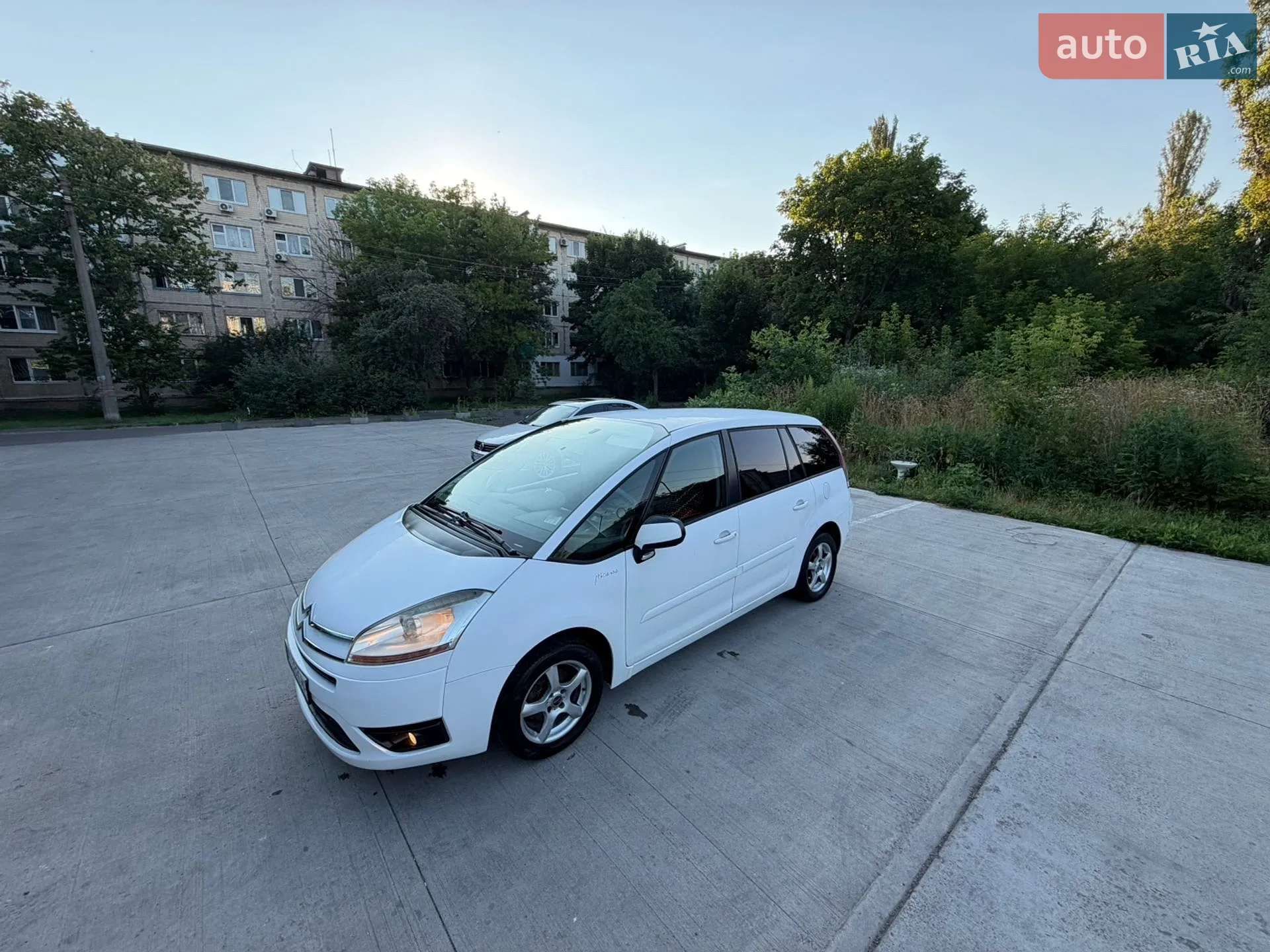 Citroen C4 Picasso 2011 VIN VF7UD5FV8BJ684122 фото оголошення 3 з 20