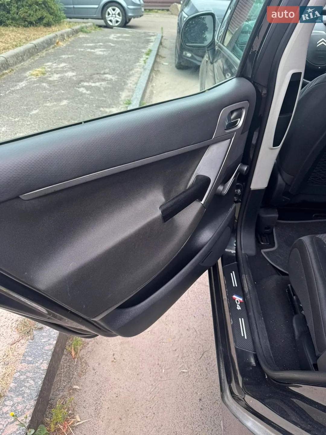 Citroen C4 Picasso 2009 VIN VF7UD9HZH9J025463 фото оголошення 12 з 17