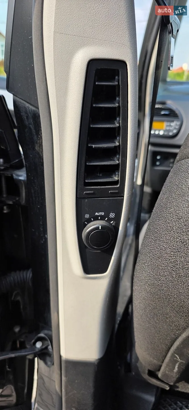 2010 Citroen C4 Picasso - мініатюра 26