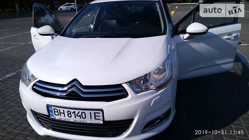 Седан Citroen C4 2012 в 