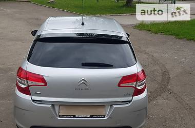Хетчбек Citroen C4 2014 в 