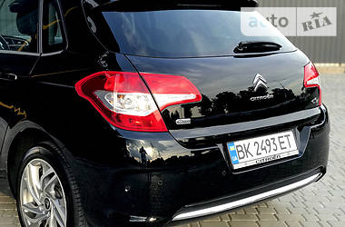 Хетчбек Citroen C4 2011 в 