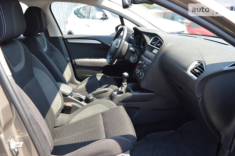 Хетчбек Citroen C4 2017 в Києві фото 10 Хетчбек Citroen C4 2017 в Києві