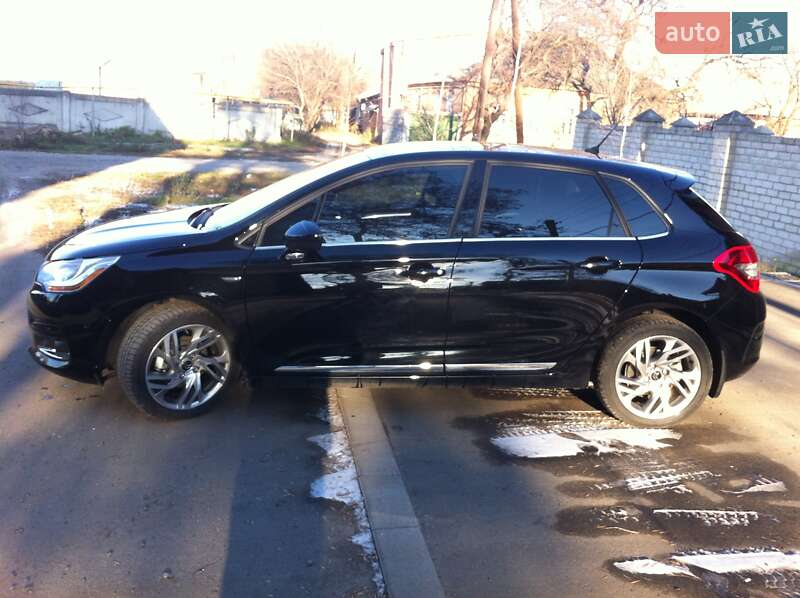 Хэтчбек Citroen C4 2014 в Харькове