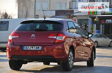 Хэтчбек Citroen C4 2012 в 