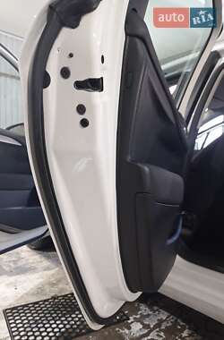 Хэтчбек Citroen C4 2014 в 