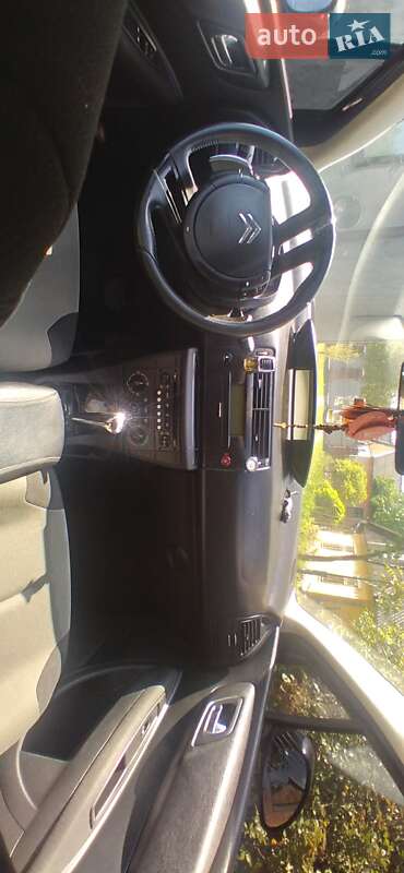 Хетчбек Citroen C4 2008 в Комарному