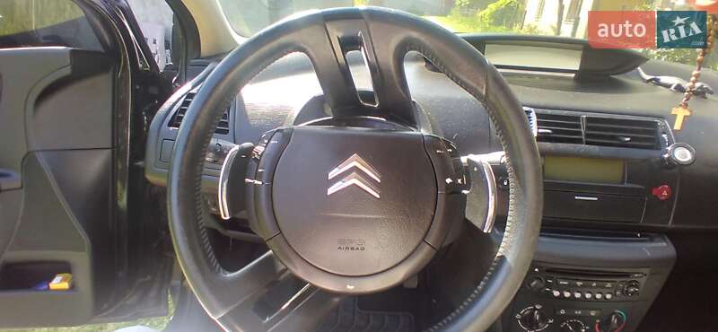 Хетчбек Citroen C4 2008 в Комарному