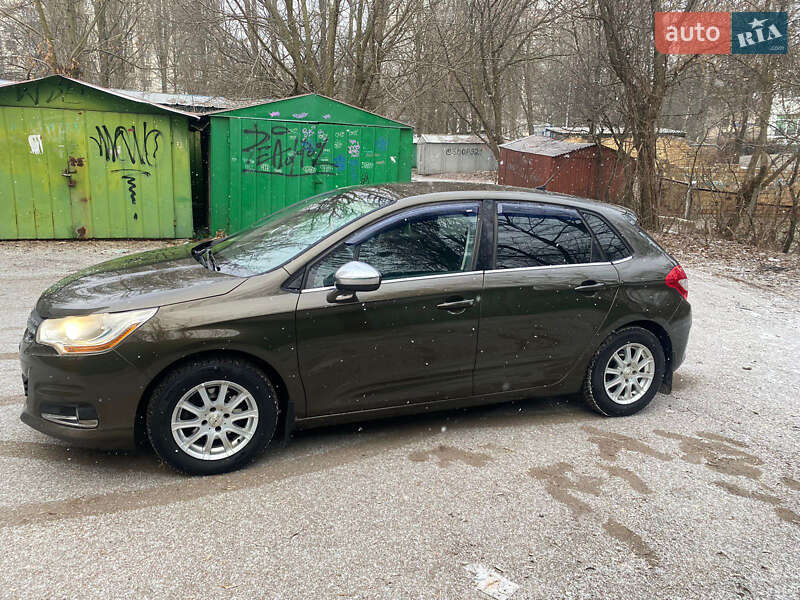 Хэтчбек Citroen C4 2013 в Киеве