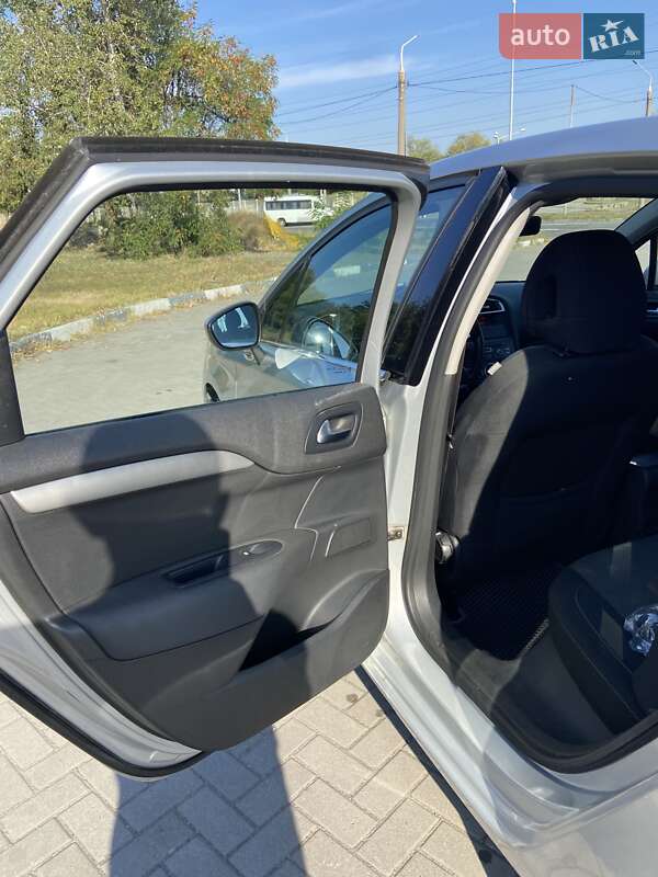 Хетчбек Citroen C4 2013 в Львові