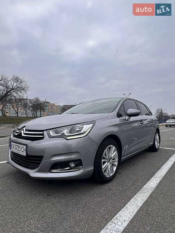 Хэтчбек Citroen C4 2016 в Киеве