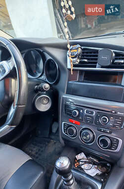 Хэтчбек Citroen C4 2013 в 