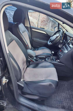 Хэтчбек Citroen C4 2013 в 