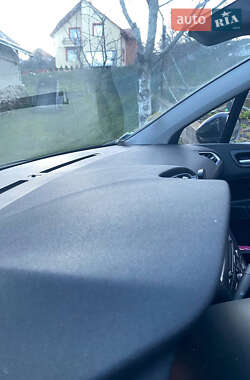 Хэтчбек Citroen C4 2013 в 