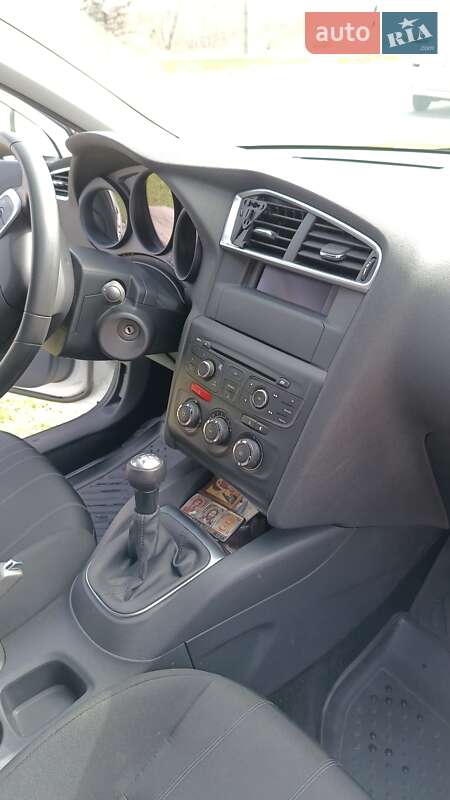 Хетчбек Citroen C4 2014 в Запоріжжі