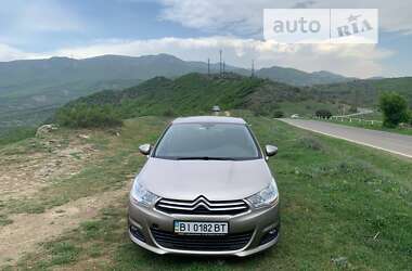 Хэтчбек Citroen C4 2012 в Полтаве