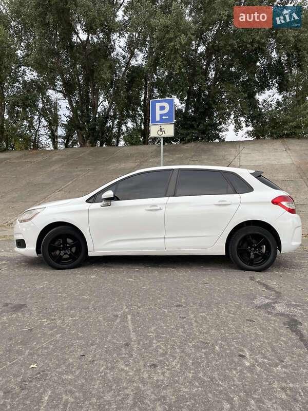 Хэтчбек Citroen C4 2012 в Киеве фото 3 Хэтчбек Citroen C4 2012 в Киеве