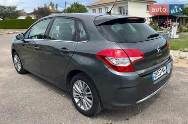 Хэтчбек Citroen C4 2013 в 