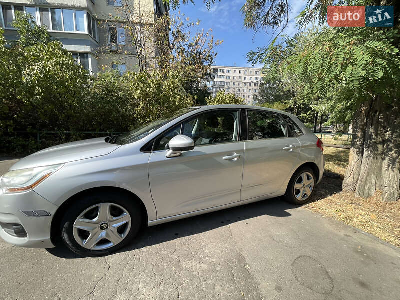 Хэтчбек Citroen C4 2012 в Киеве