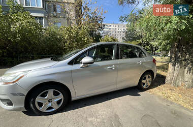Хэтчбек Citroen C4 2012 в 