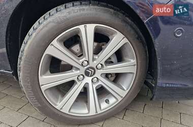 Хэтчбек Citroen C4 2015 в 