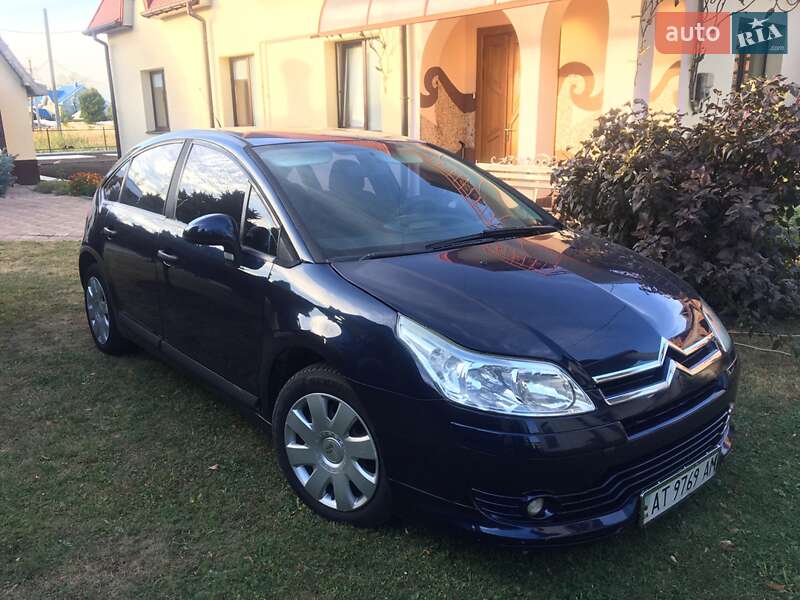Хэтчбек Citroen C4 2006 в 