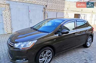 Хэтчбек Citroen C4 2013 в 