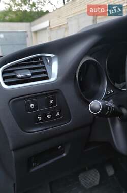 Хэтчбек Citroen C4 2013 в 