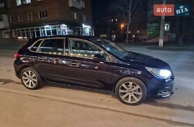 Хэтчбек Citroen C4 2015 в 