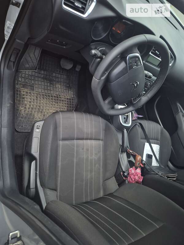 Хэтчбек Citroen C4 2012 в Подольске