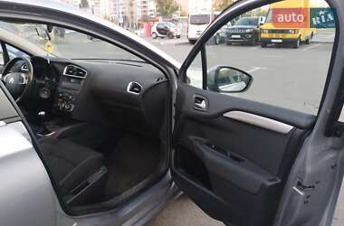 Хэтчбек Citroen C4 2015 в 
