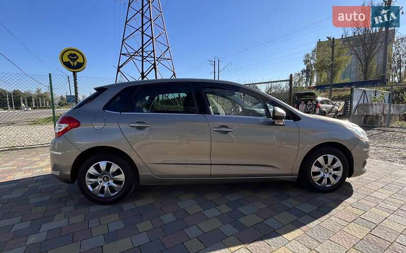 Хетчбек Citroen C4 2011 в Стрию