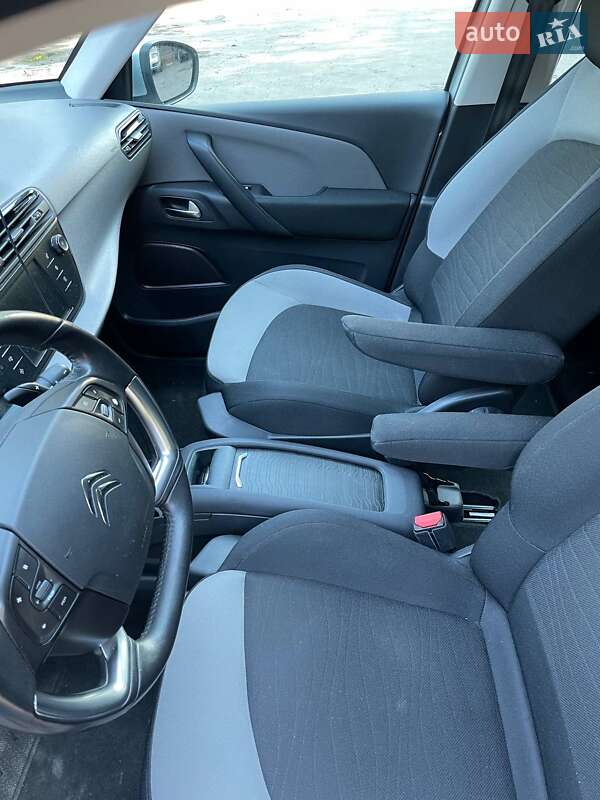 Хетчбек Citroen C4 2016 в Ужгороді